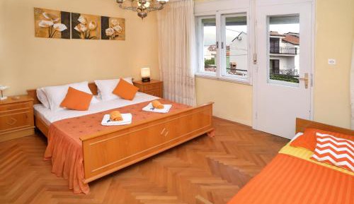 One-Bedroom Apartment with Terrace and Sea View