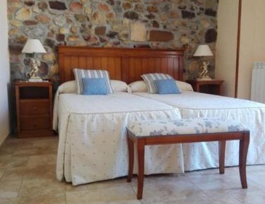 Twin Room with Private Bathroom