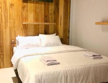 Deluxe Double Room with Shower