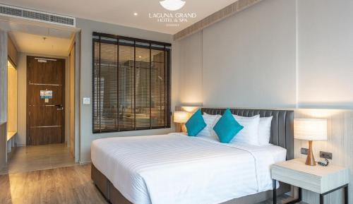 Breeze Deluxe Room