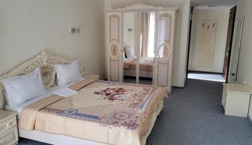 King Room with Spa Bath