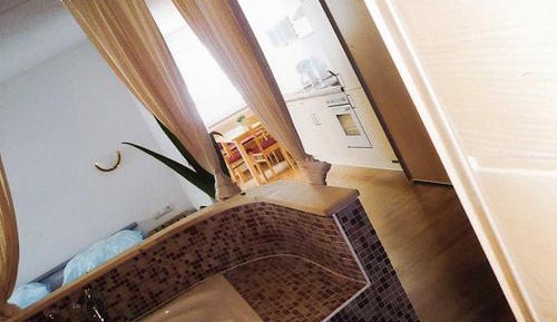 Superior One-Bedroom Apartment