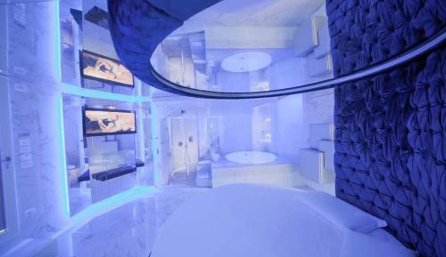 King Suite with Spa Bath