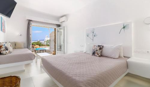 Sea View Suite with Outdoor Hot Tub