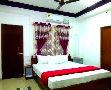 Deluxe Double Room (2 Adults + 1 Child)