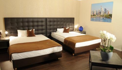 Family Room (4 Adults)