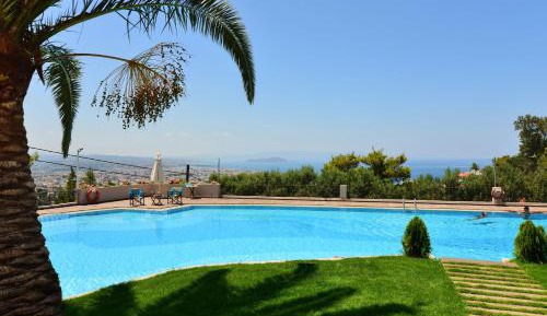 Junior Suite with Pool View