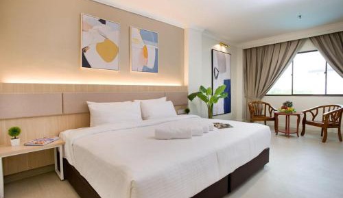 Deluxe Family Room