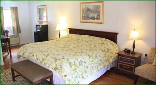 King Room - Non-Smoking