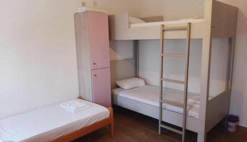 Bed in 4-Bed Mixed Dormitory Room