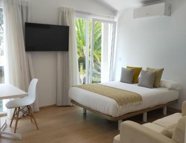 Studio with Sea View