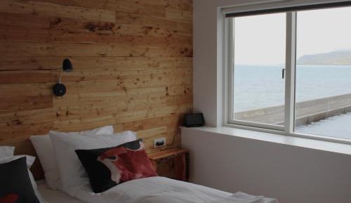 Double or Twin Room Shared Bathroom with Sea View