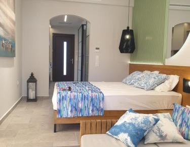 Deluxe Triple Room with Sea View