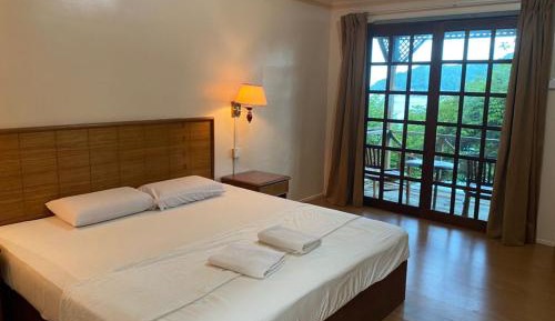 Sea View Chalet