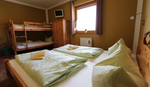Quadruple Room with Shared Bathroom