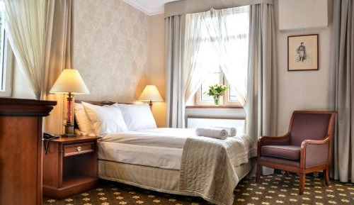 Deluxe Single Room
