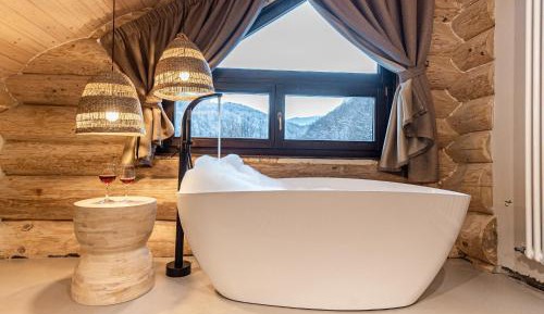 Suite with Hot Tub