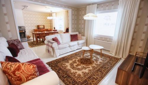 Apartment with Shower