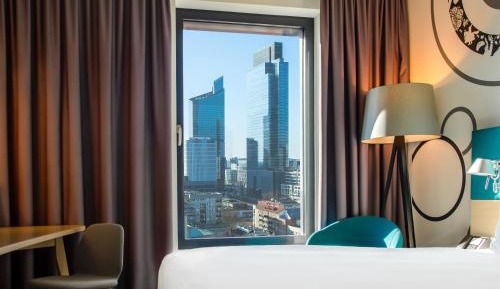 Standard King Room with City View