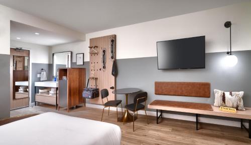 Rambler | Standard King