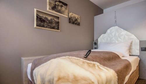 Modern Single Room