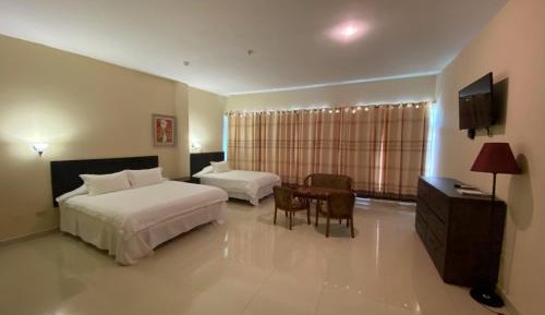 Deluxe Suite