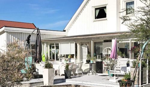 Three-Bedroom Holiday Home 