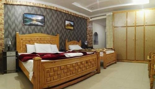 Deluxe Suite