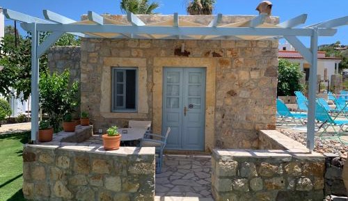 Apartment with Pool View 