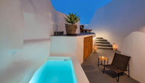 Two-Bedroom Suite with Outdoor Hot Tub