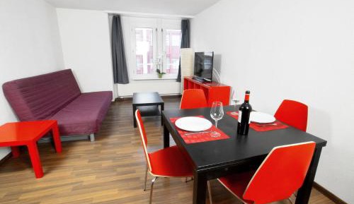 One Bedroom Apartment with balcony B