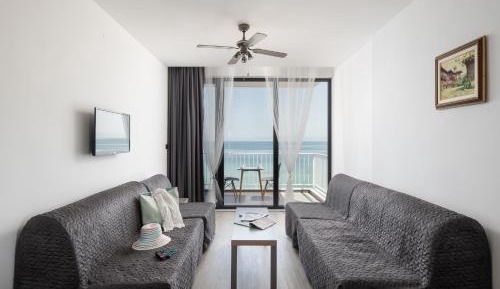 Studio with Sea View