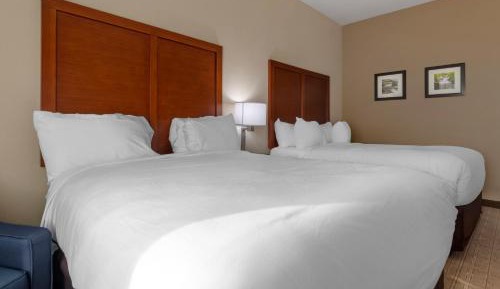 Standard Queen Room with Two Queen Beds - Non Smoking 
