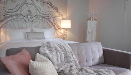 Studio with Garden View