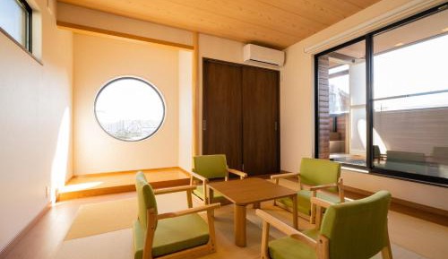 Suite with Garden View - Late Check-In (18:00-20:00)