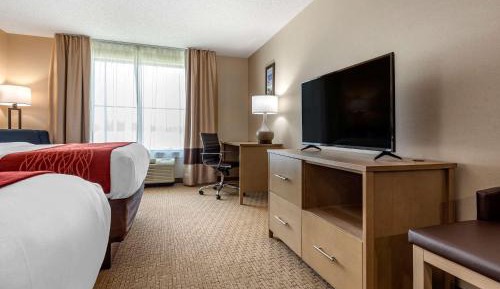 Queen Room with Two Queen Beds - Accessible/Non-Smoking 