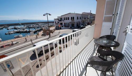 Deluxe Double Room with Balcony and Sea View