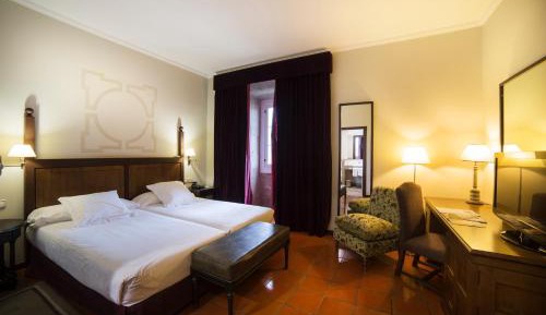 Standard Double Room (2 Adults + 1 Child)