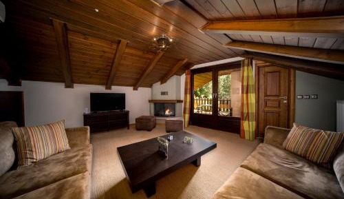 Two-Bedroom Suite with Fireplace