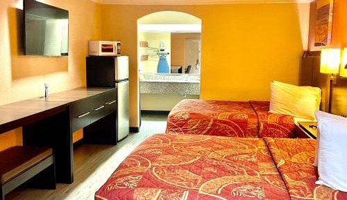 Queen Room with Two Queen Beds - Non-Smoking