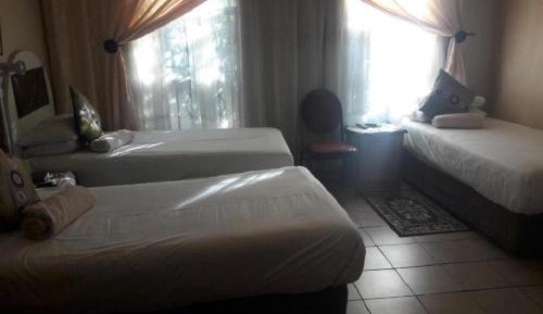 Comfort Triple Room
