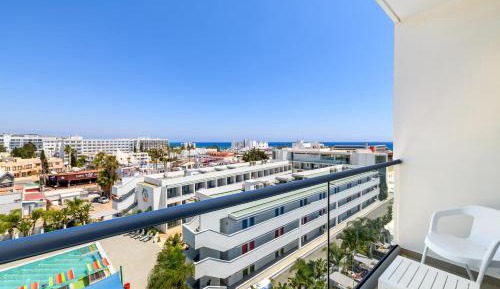 Deluxe Double or Twin Room with Pool View