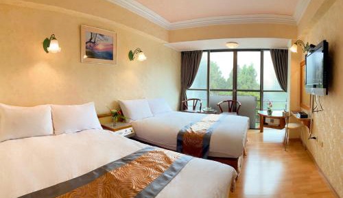 Deluxe Quadruple Room