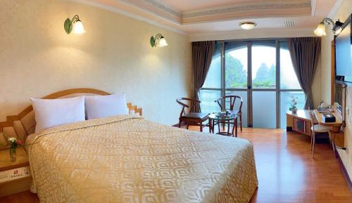 Superior Double or Twin Room with Mountain View