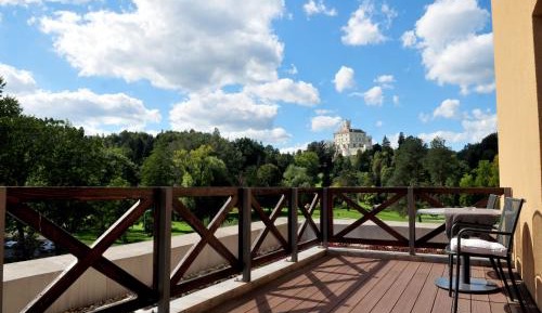 Apartment with Balcony