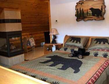 Queen Room with Spa Bath