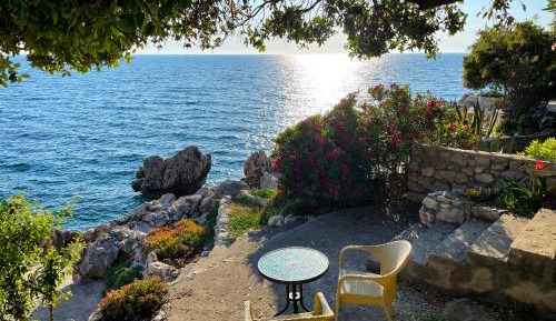 Villa - Beach Front
