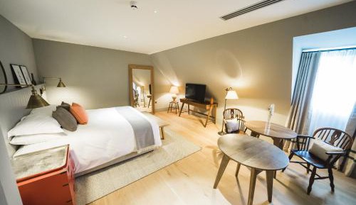 Wellington Lodge  Superior Double Room