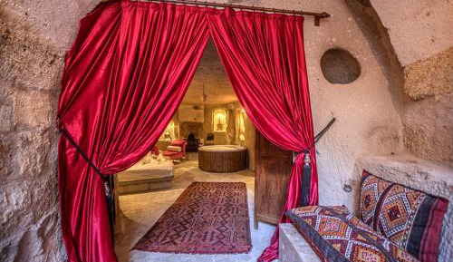 Deluxe Suite with Spa Bath