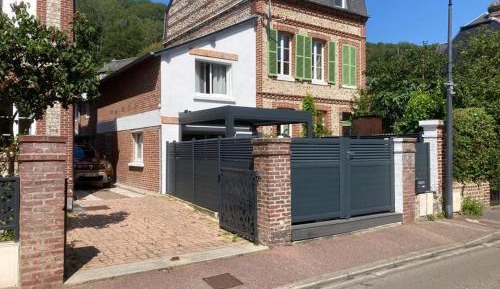 One-Bedroom House